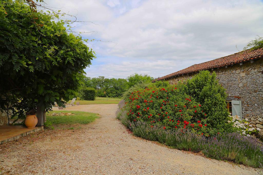 Gites Boutique Villamblard ภายนอก รูปภาพ
